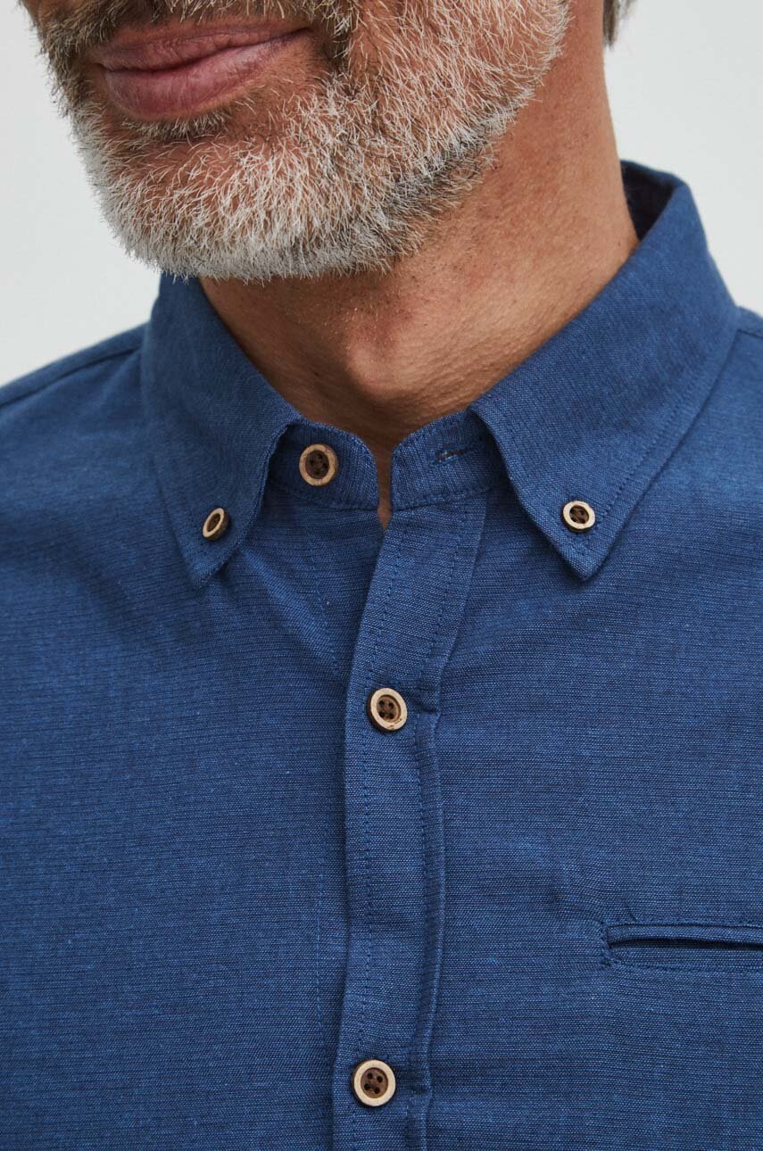 Сорочка з льону Medicine чоловіча колір синій regular комір button-down 