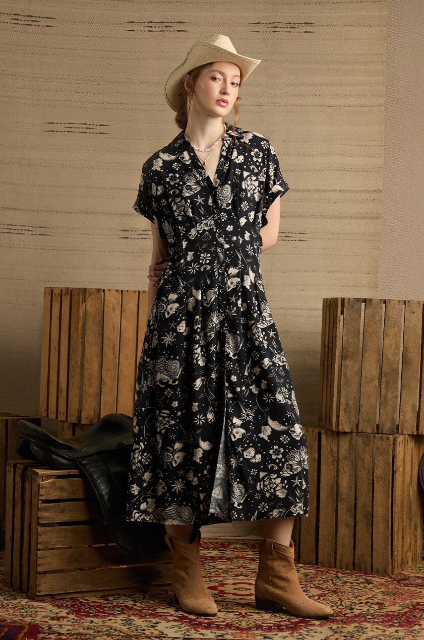 

Рокля Medicine в черно среднодълга разкроена, Черен