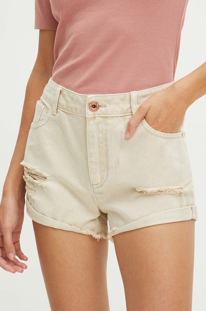 Medicine pantaloni scurti jeans femei, culoarea bej, neted, high waist Medicine pantaloni scurti jeans femei, culoarea bej, neted, high waist