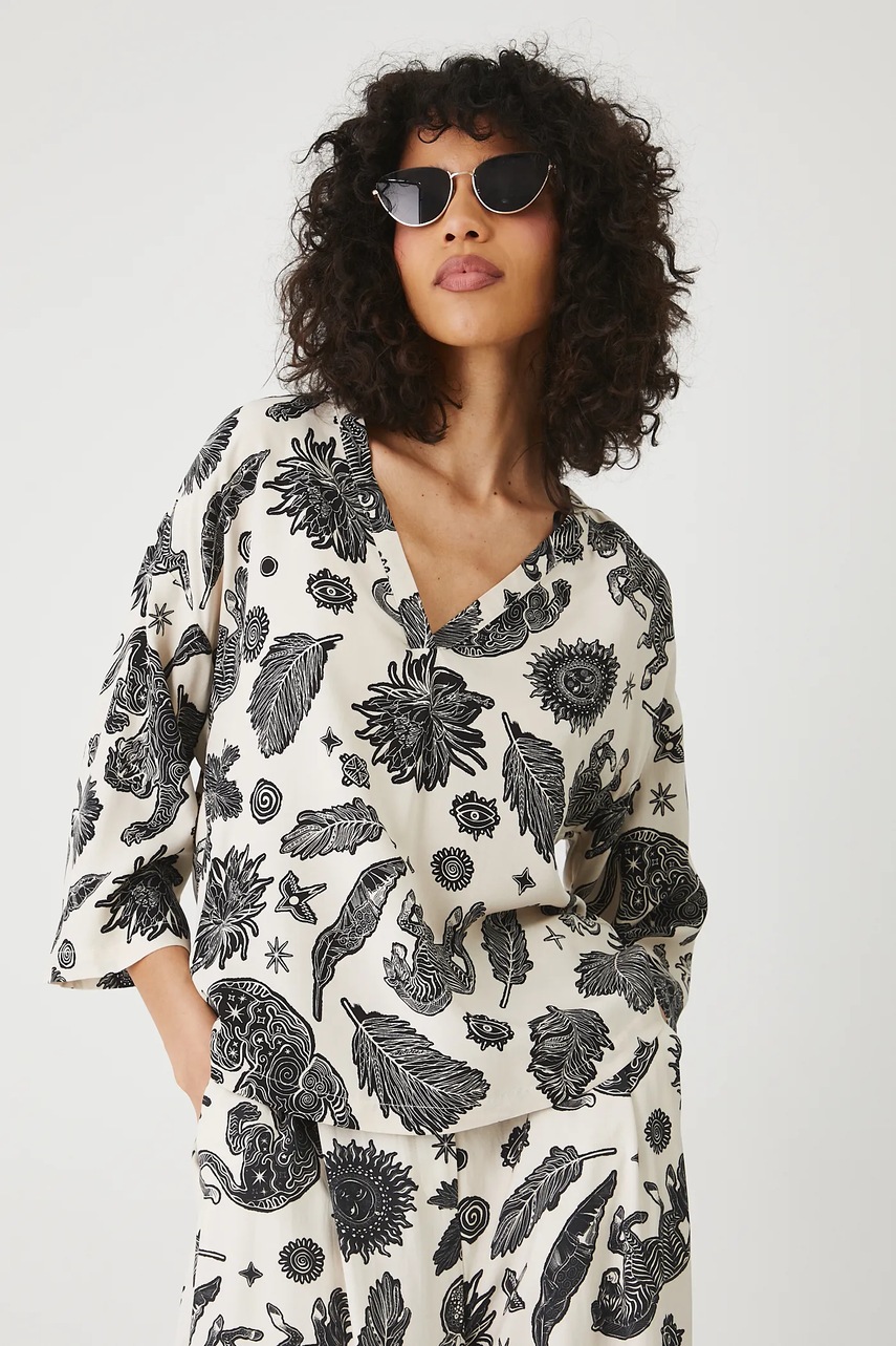 Блузка Medicine цвет бежевый узор