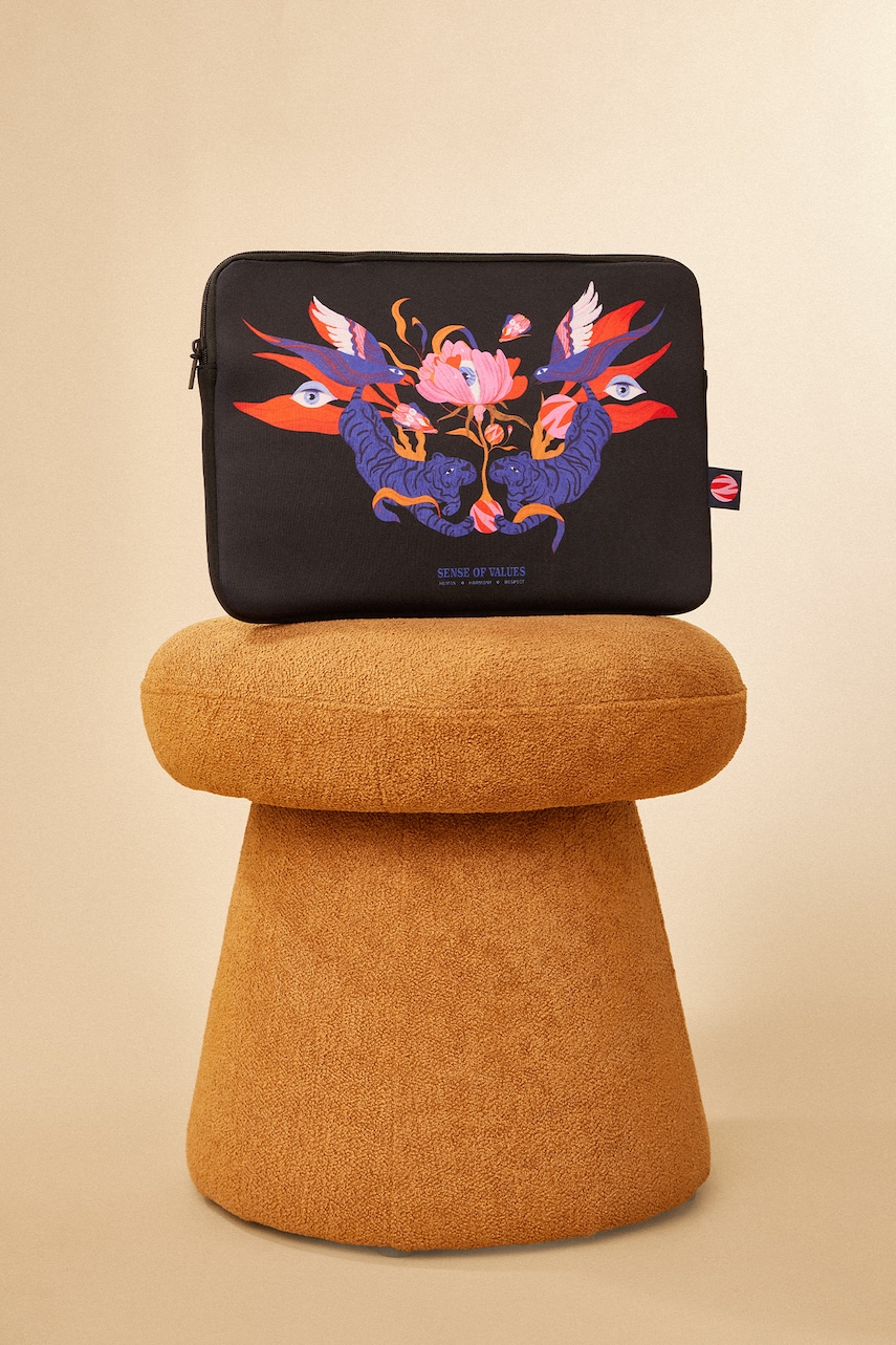 Medicine husa laptop culoarea negru