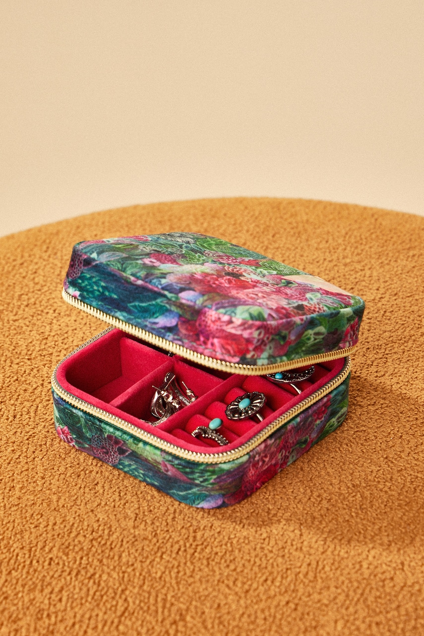 Medicine cutie de bijuterii