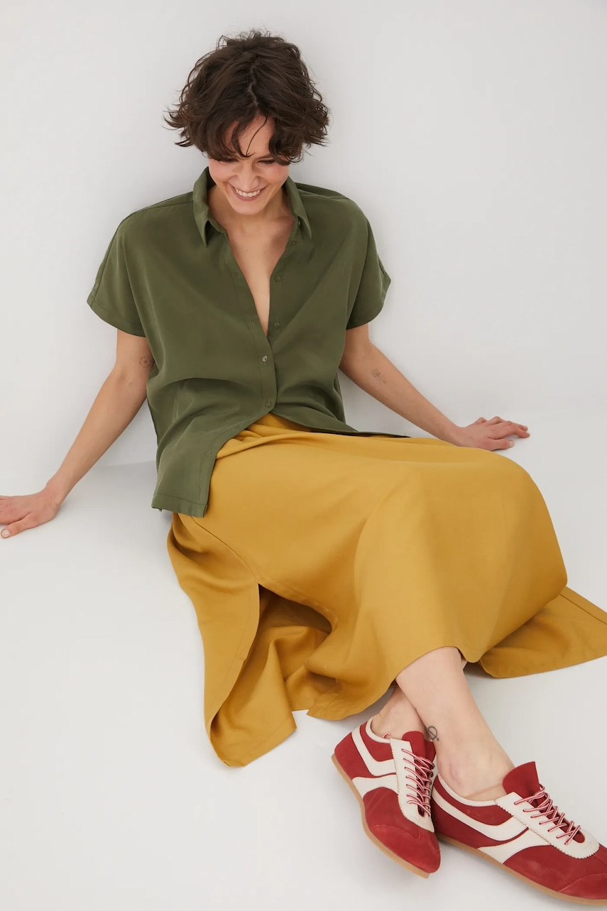 Medicine camasa femei, culoarea verde, cu guler clasic, relaxed