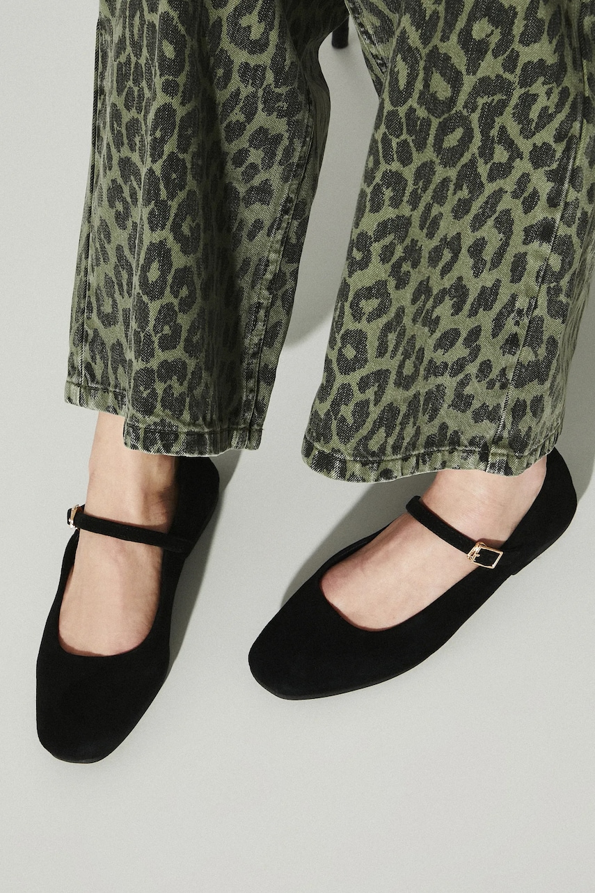 Medicine balerini din piele intoarsa