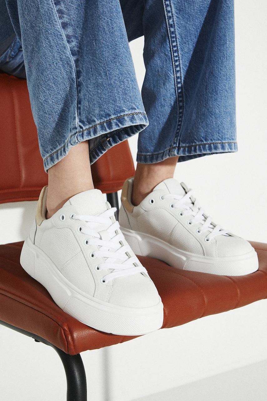 Medicine sneakers din piele femei, culoarea alb