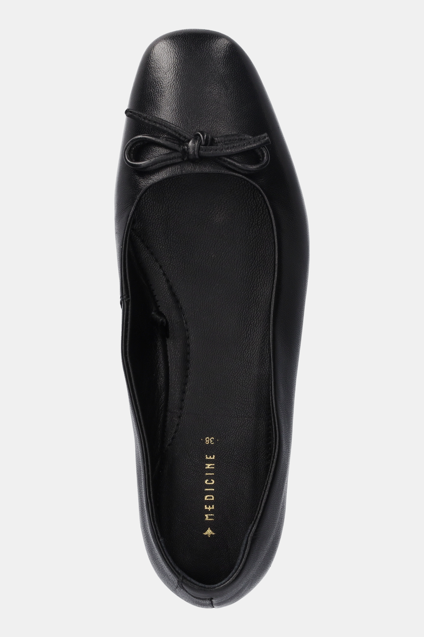 Kožené balerínky Medicine.
