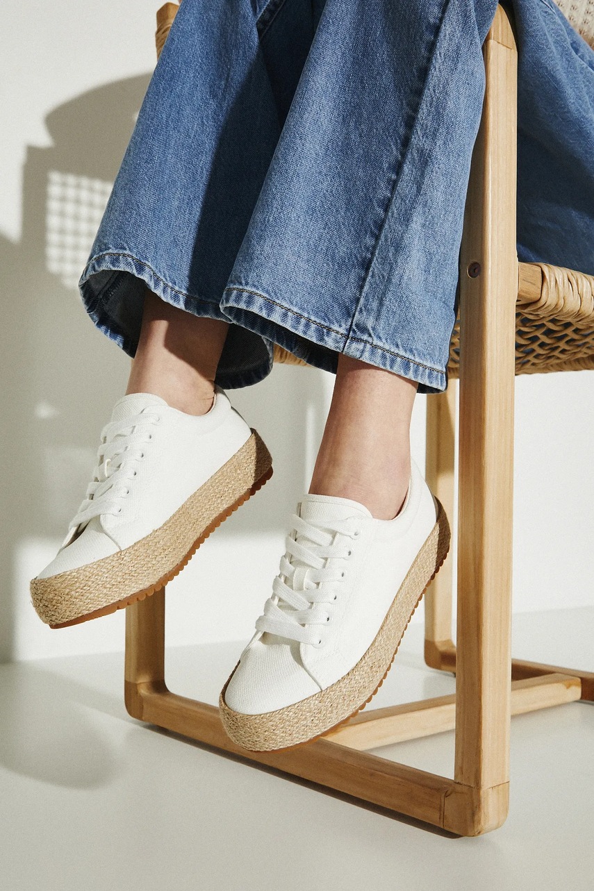 Medicine tenisi femei, culoarea alb