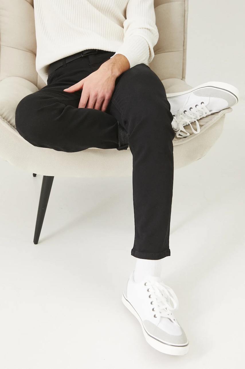 Medicine tenisi barbati, culoarea alb