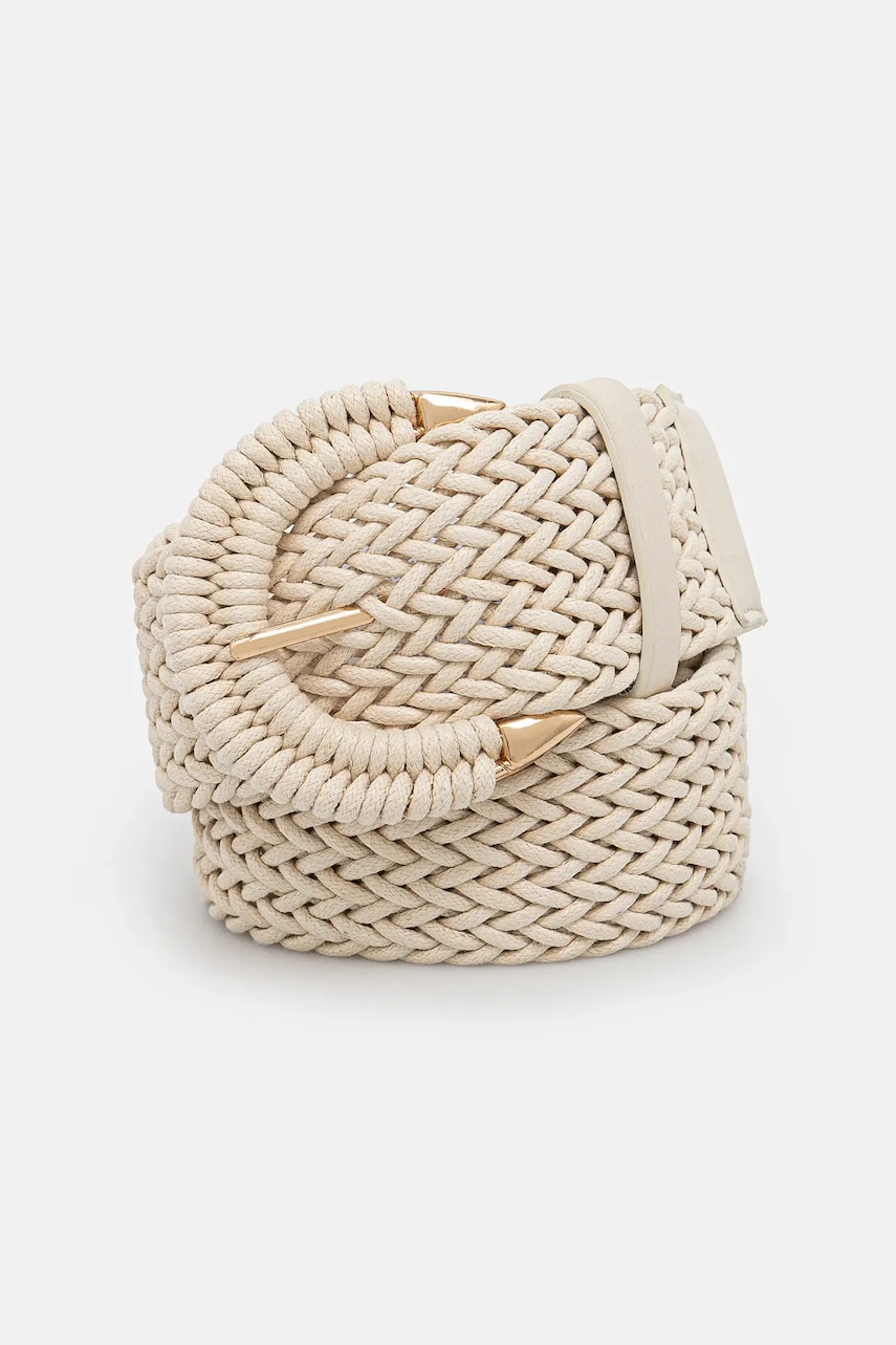 Medicine curea femei, culoarea bej