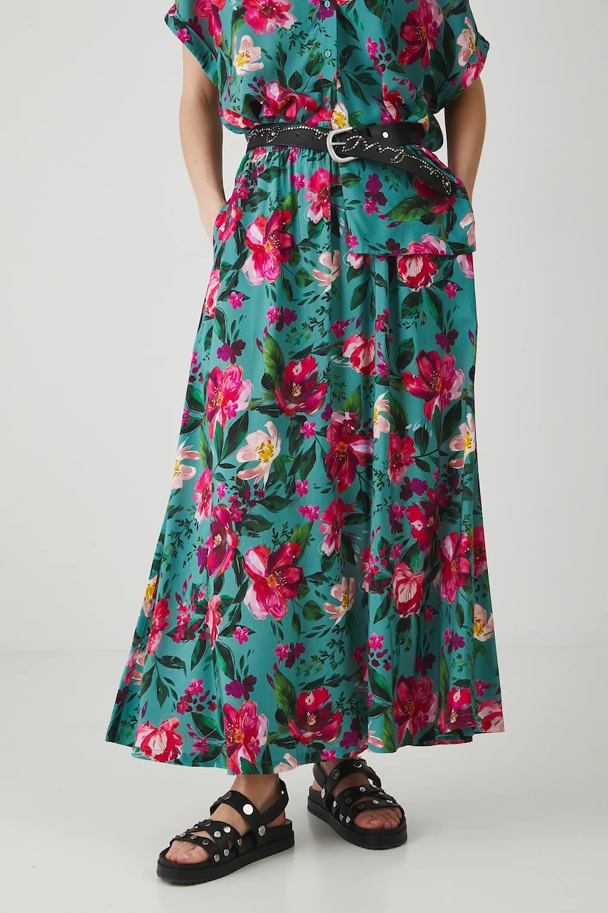 Medicine fusta culoarea turcoaz, maxi, evazati Medicine fusta culoarea turcoaz, maxi, evazati