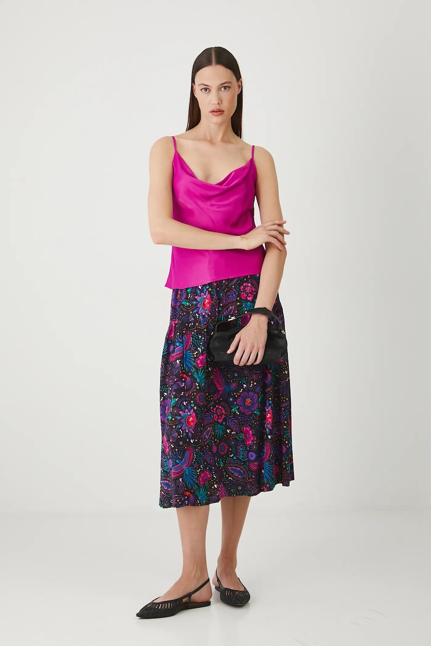 Medicine fusta culoarea negru, midi, evazati