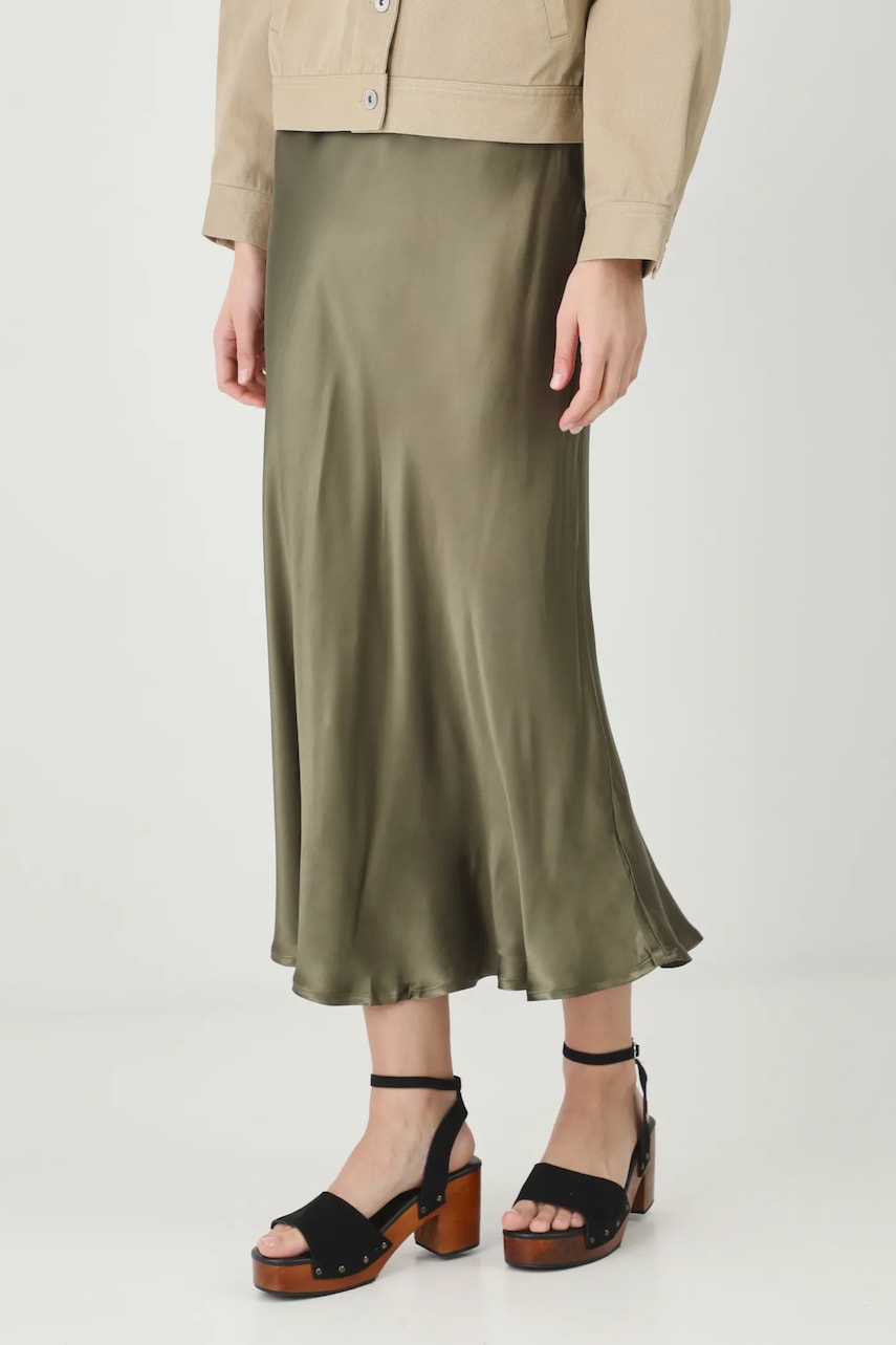 Medicine fusta culoarea verde, maxi, evazati Medicine fusta culoarea verde, maxi, evazati