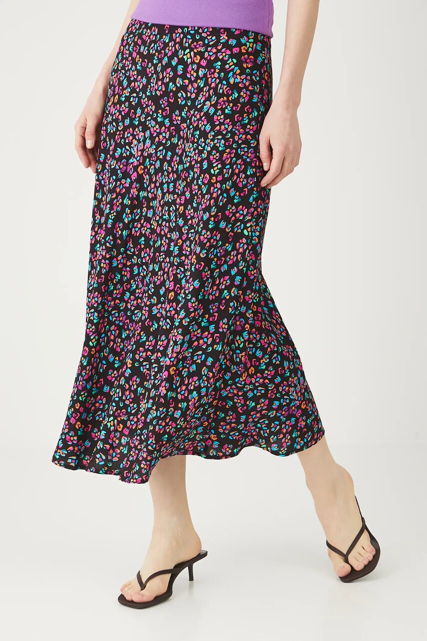 Medicine fusta culoarea negru, maxi, evazati