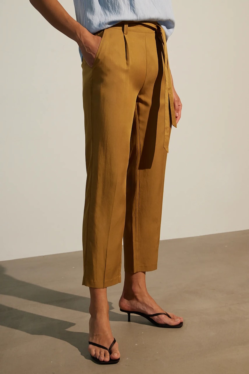 Medicine pantaloni culoarea maro, fason chinos, medium waist