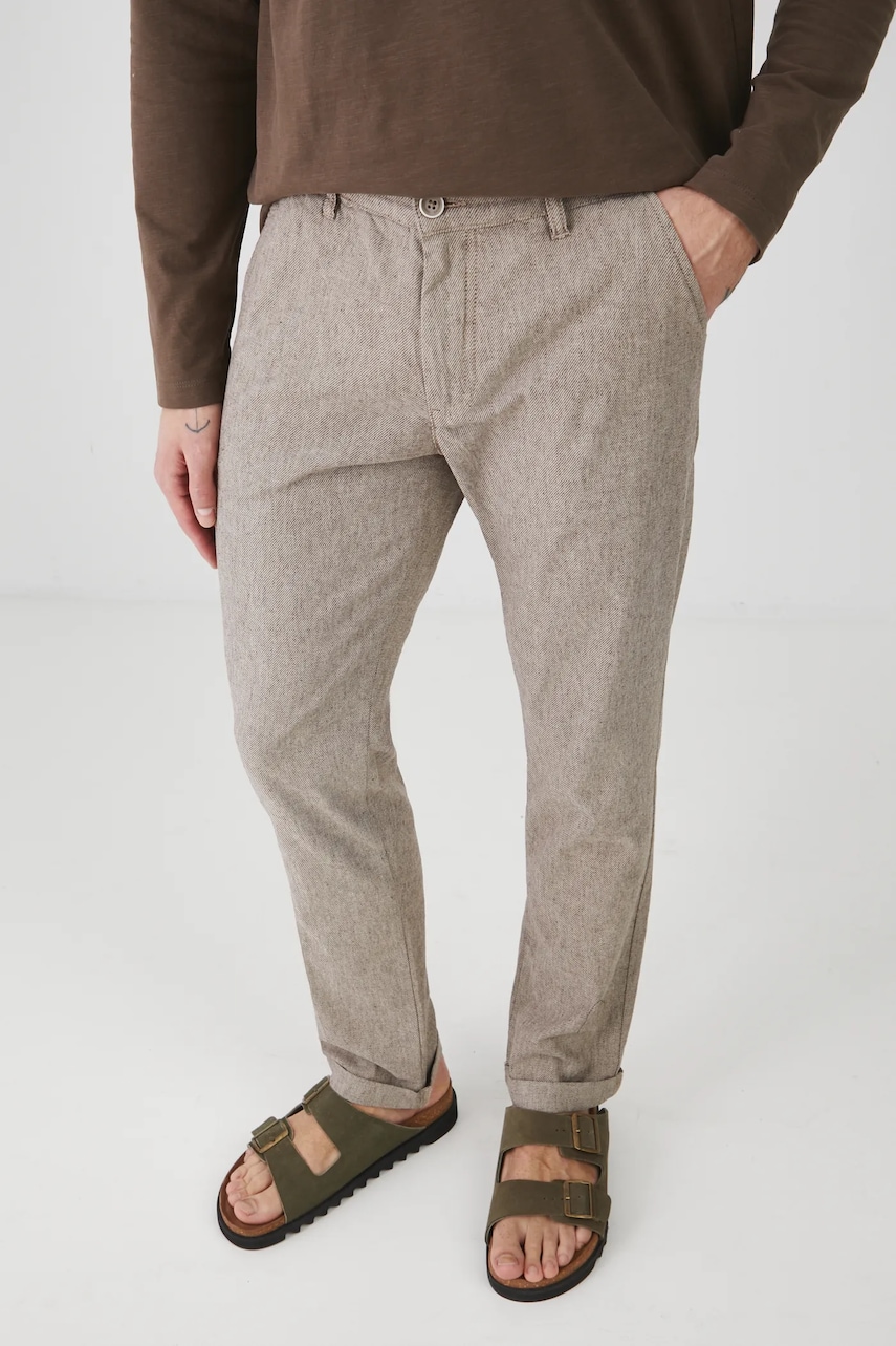Medicine pantaloni din amestec de in barbati, culoarea maro, mulata Medicine pantaloni din amestec de in barbati, culoarea maro, mulata