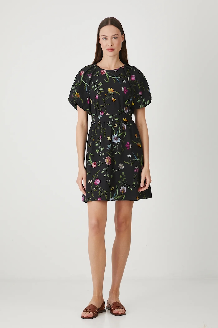 Medicine rochie culoarea negru, mini, evazată