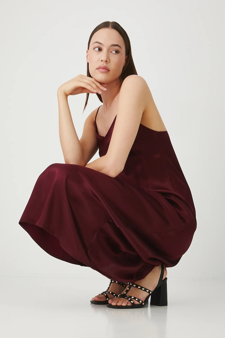 Medicine rochie midi evazat de culoare bordo