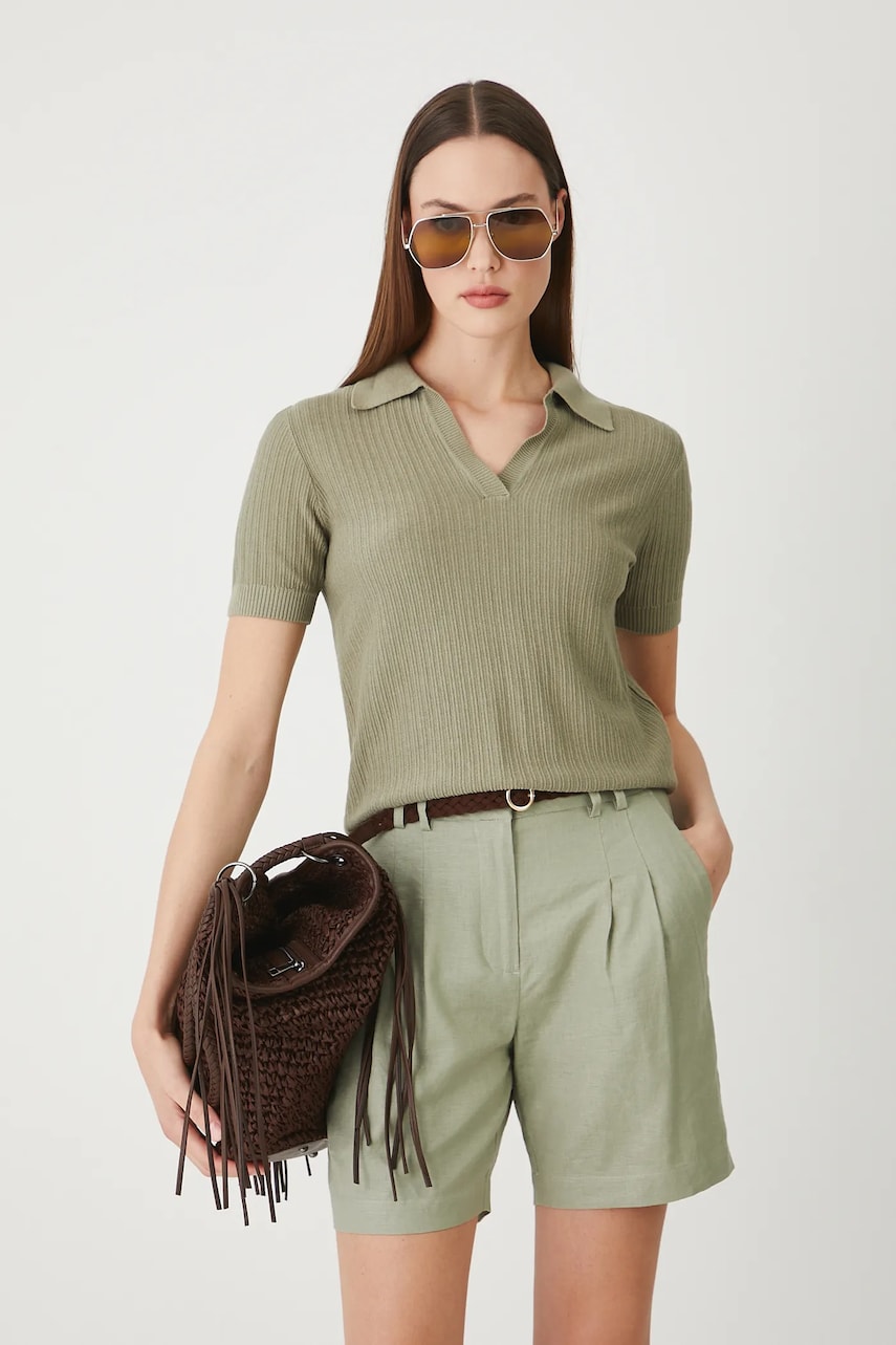 Medicine pantaloni scurti din in femei, culoarea verde, neted, high waist Medicine pantaloni scurti din in femei, culoarea verde, neted, high waist