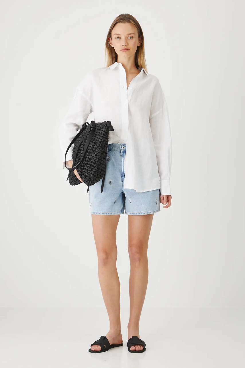 Джинсовые шорты Medicine с аппликацией средняя посадка