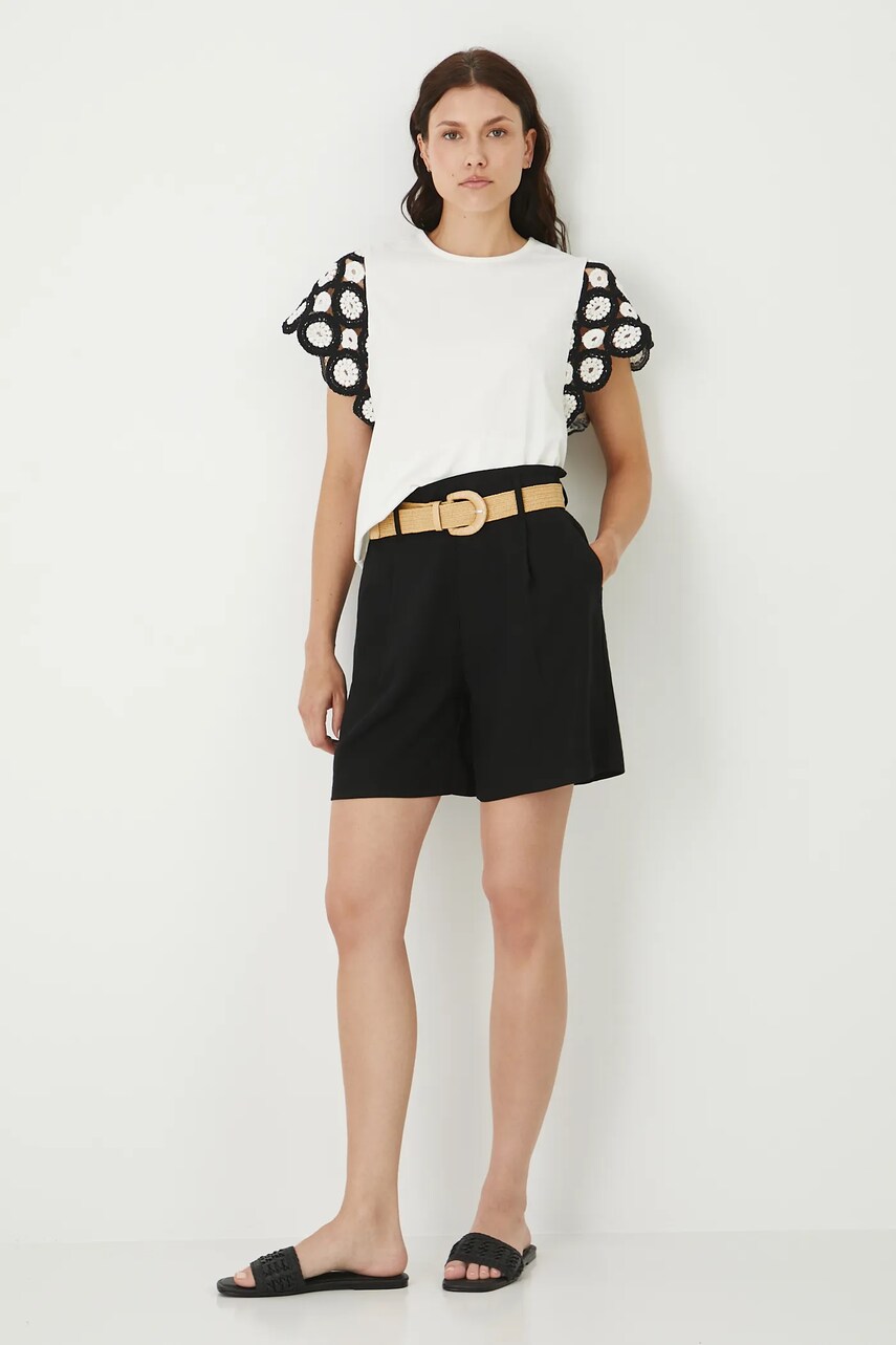 Medicine pantaloni scurti culoarea negru, neted, high waist