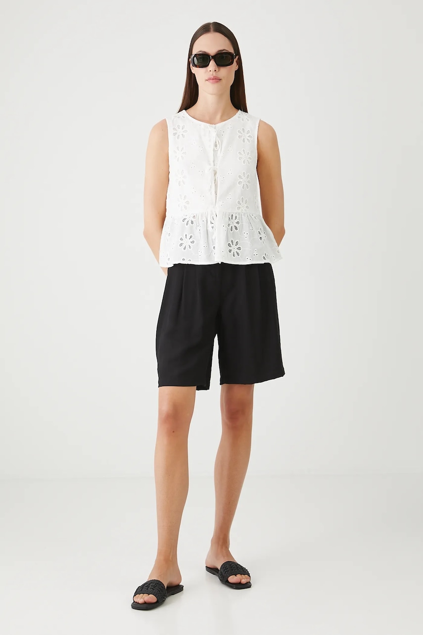 Medicine pantaloni scurți culoarea negru, uni, high waist Medicine pantaloni scurți culoarea negru, uni, high waist