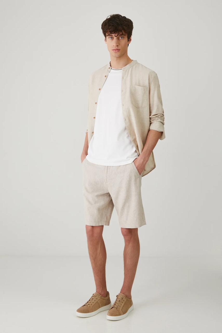 Medicine pantaloni scurti din in barbati, culoarea bej, melanj Medicine pantaloni scurti din in barbati, culoarea bej, melanj