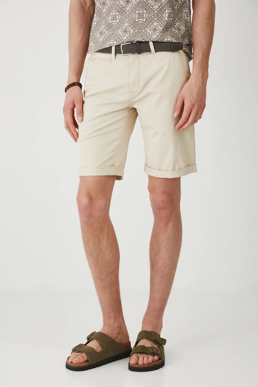 Medicine pantaloni scurti culoarea bej