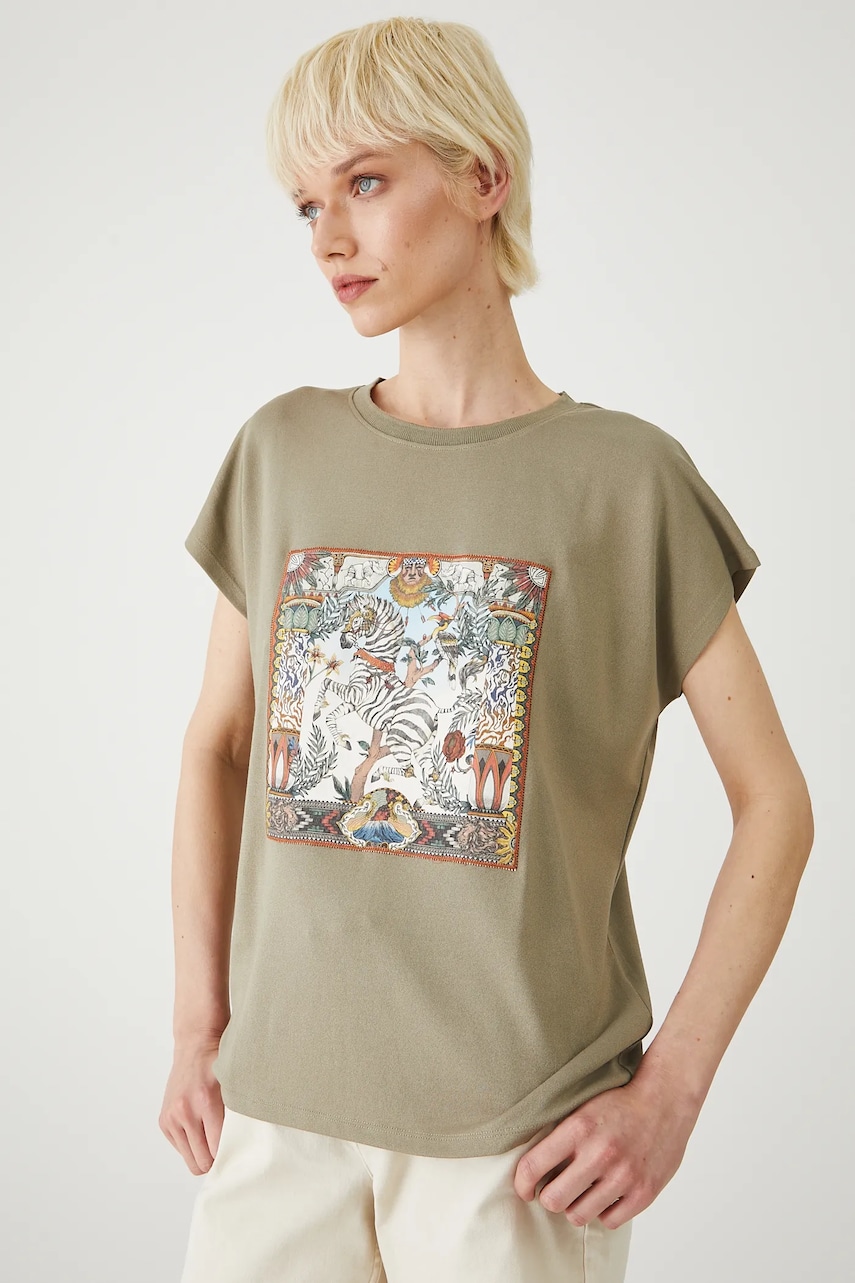 Medicine tricou culoarea verde