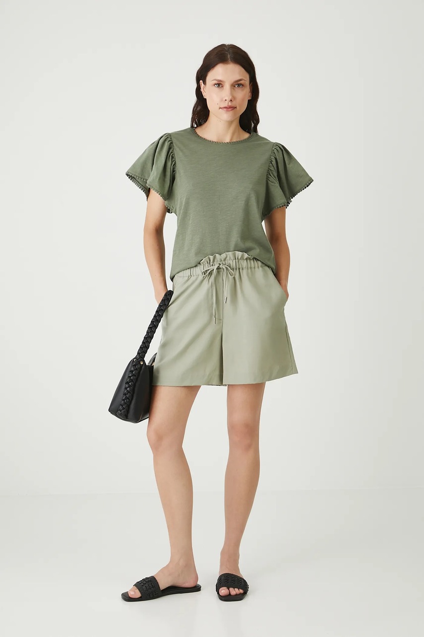 Хлопковая футболка Medicine цвет зелёный обнаженное плечо