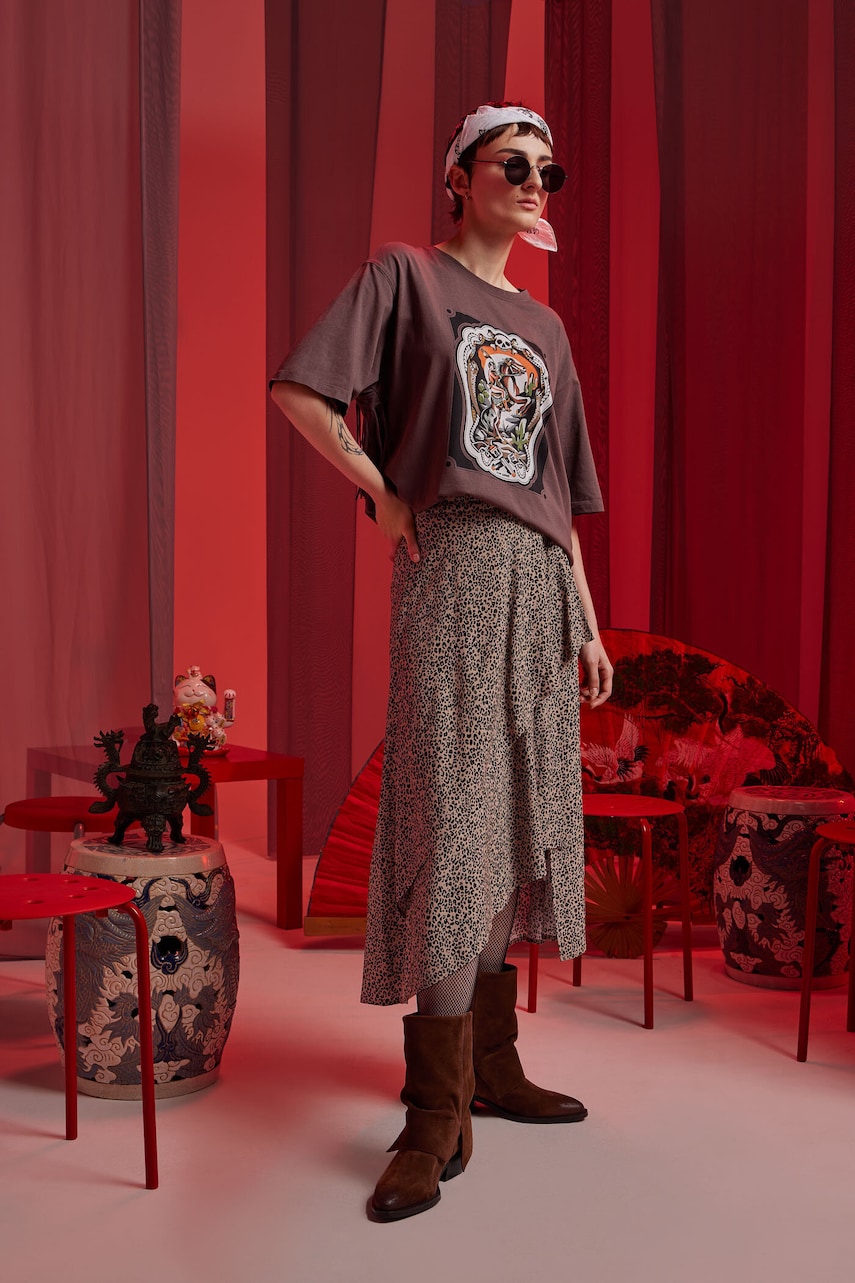 Medicine Tricou din bumbac culoarea maro a femeilor