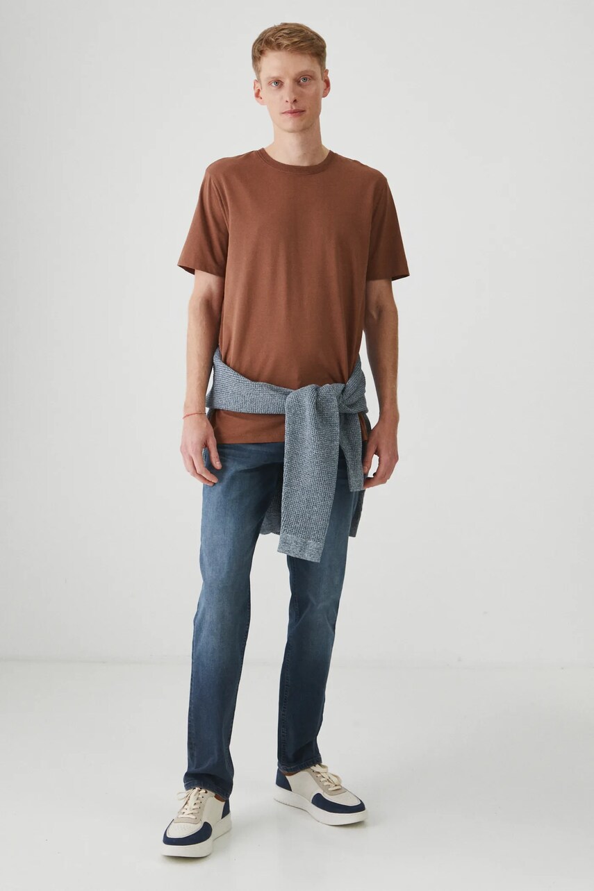 Medicine tricou barbati, culoarea maro, neted