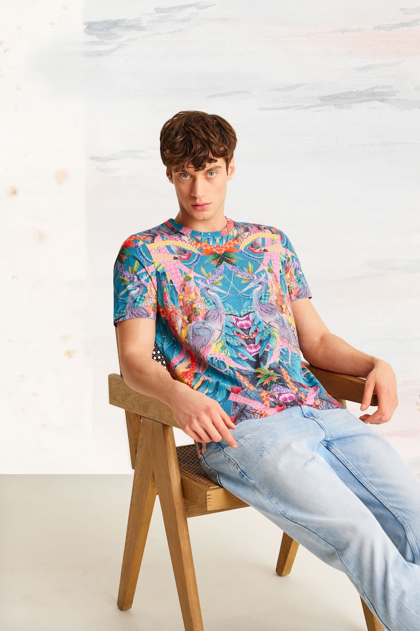 tricou culoarea turcoaz, modelator