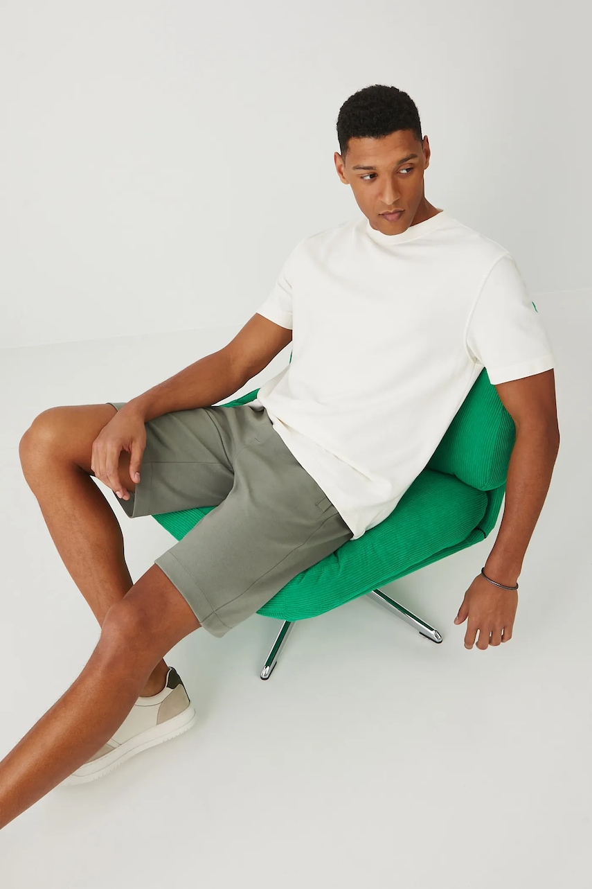 Medicine tricou culoarea bej, cu imprimeu