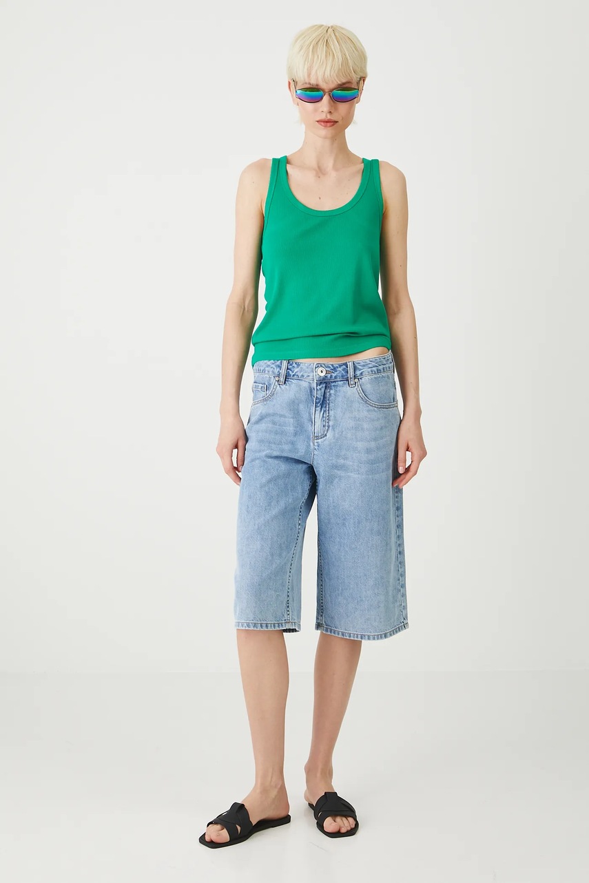 Топ Medicine цвет зелёный