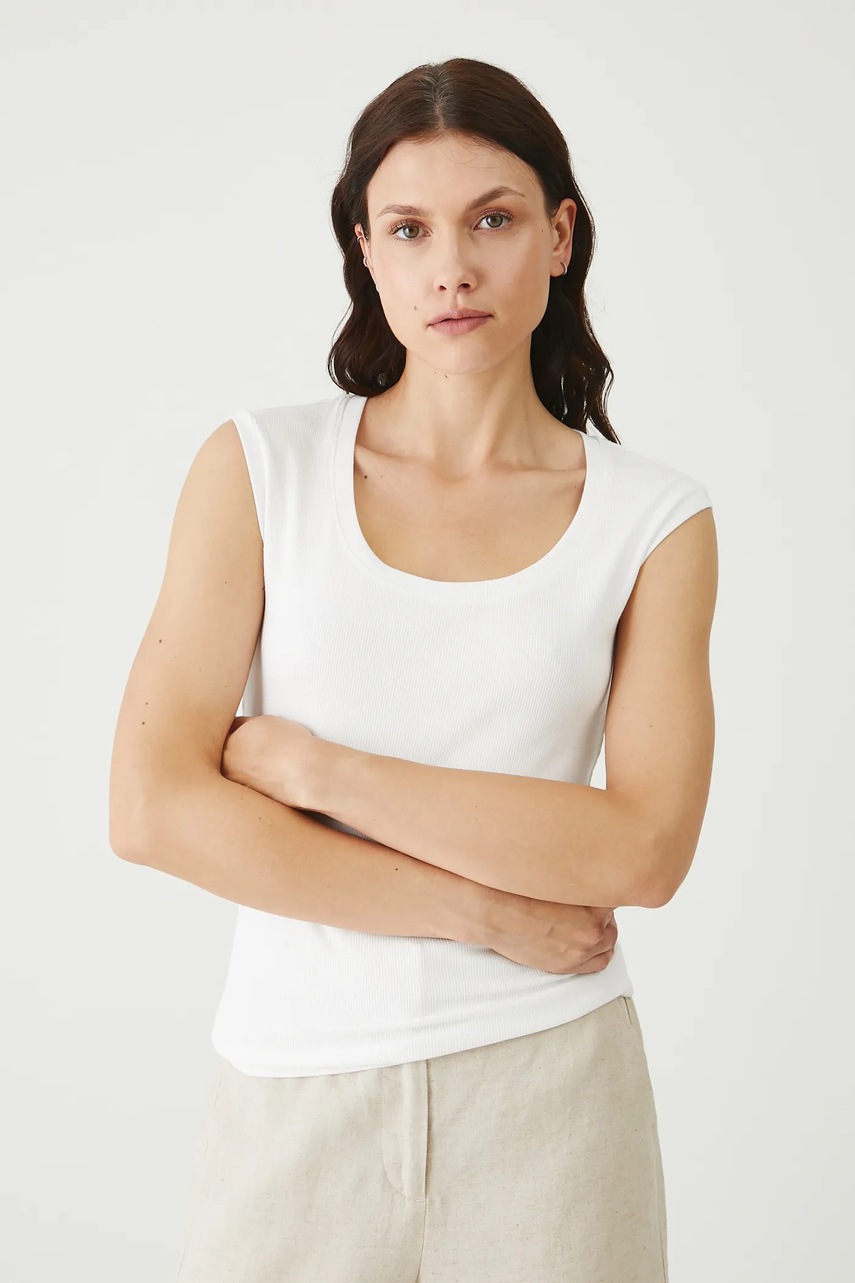 Medicine top culoarea alb