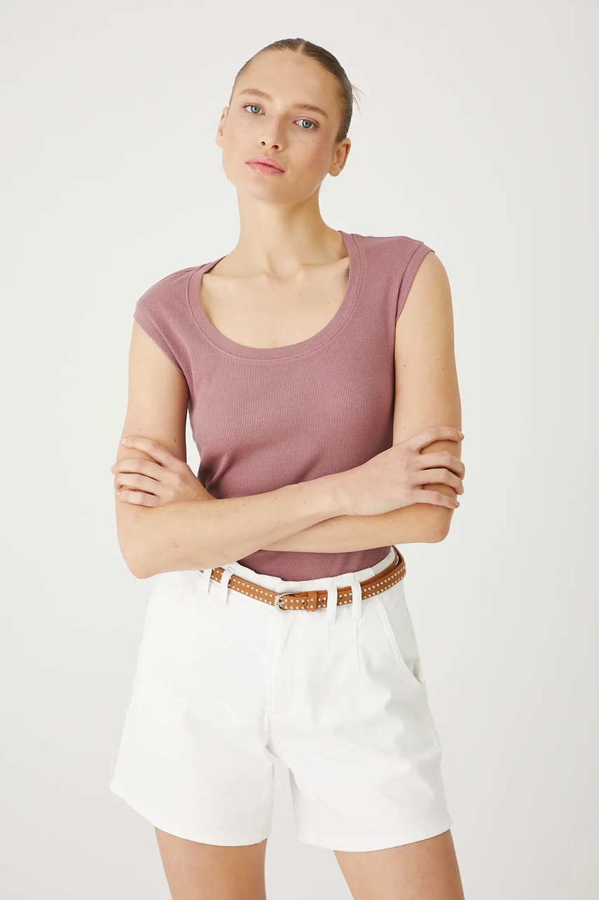 Medicine top culoarea roz