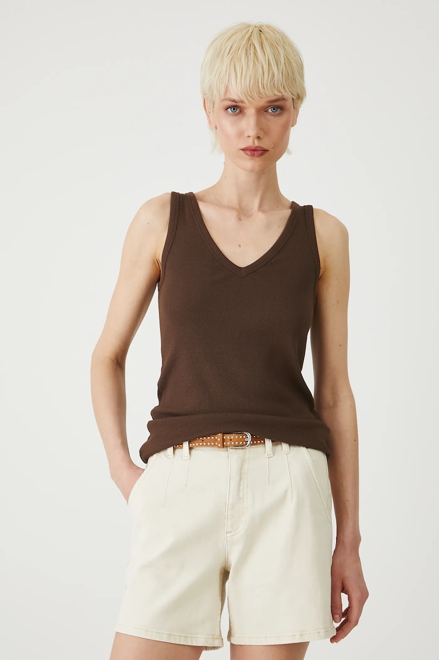 Medicine top culoarea maro