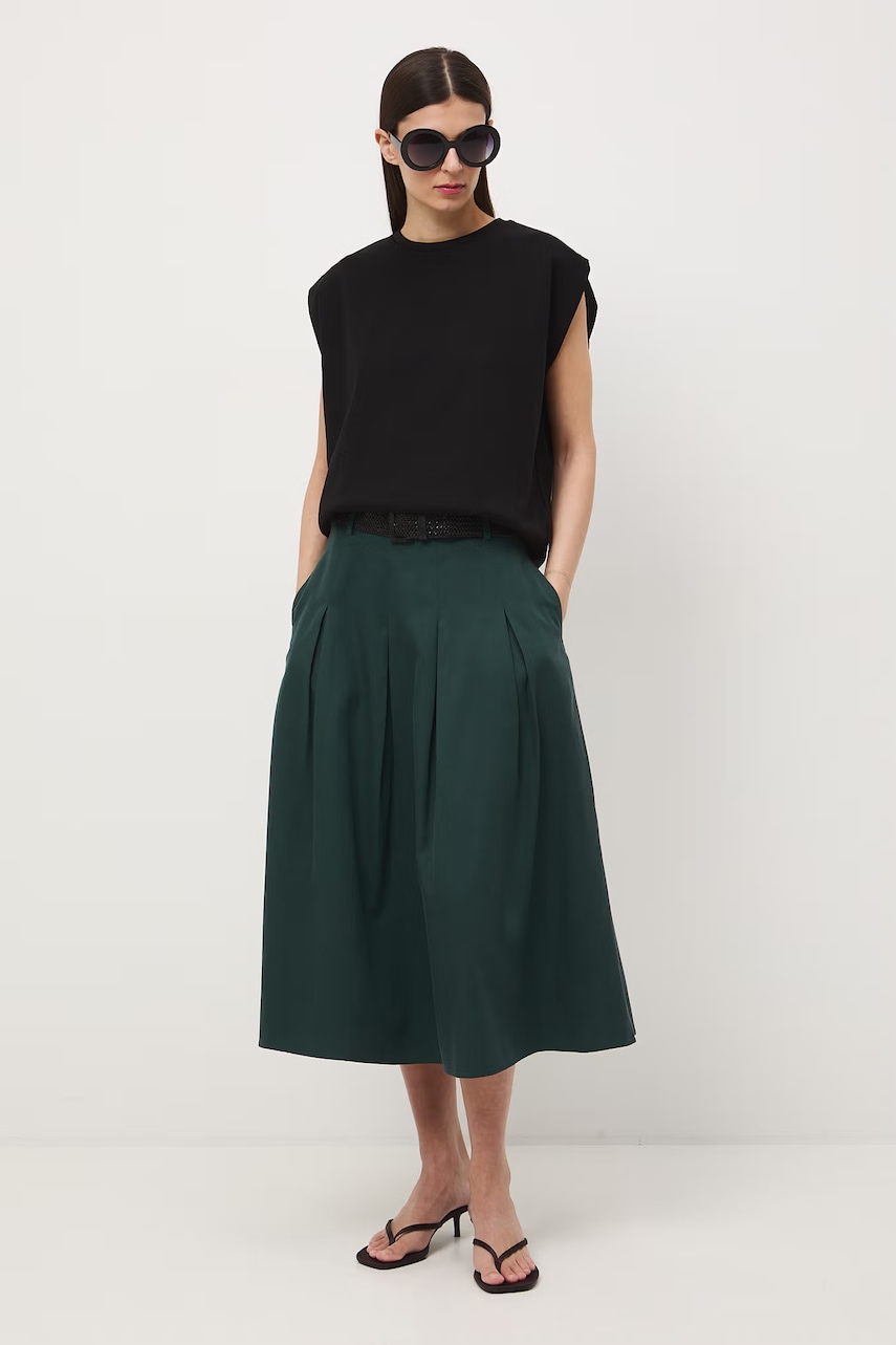 Medicine fustă cu crăpătură