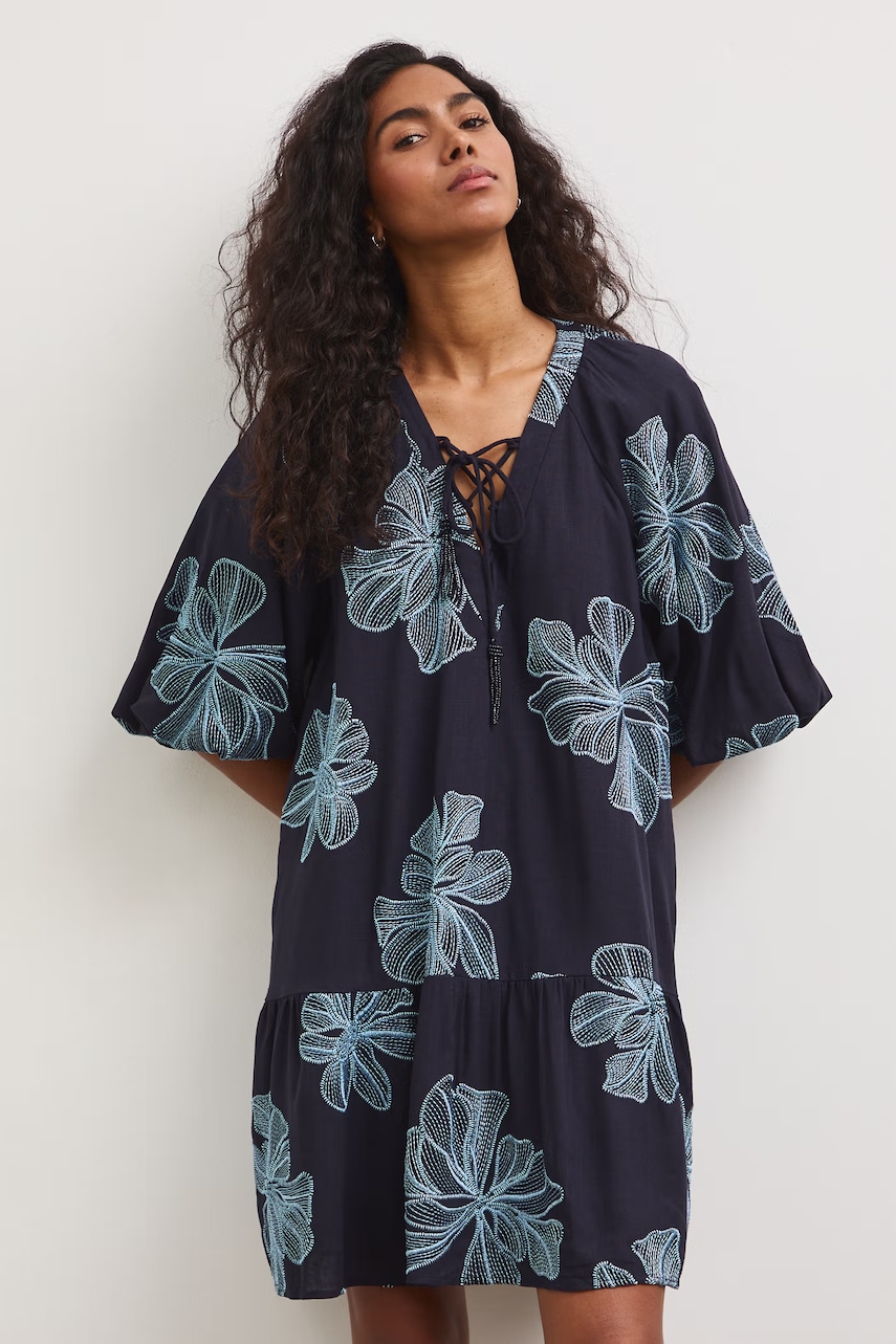 Medicine rochie evazată cu in