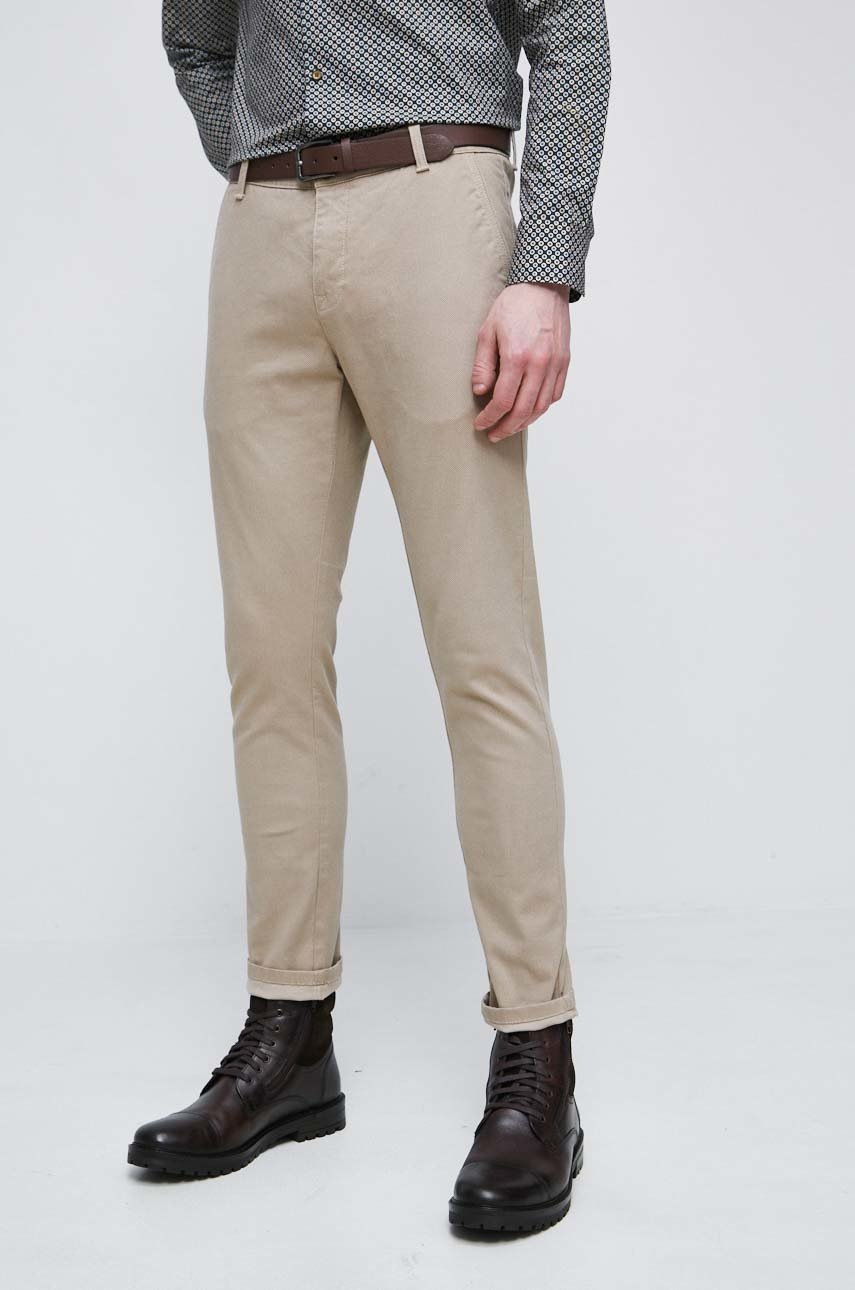 Medicine pantaloni barbati, culoarea bej, cu fason chinos