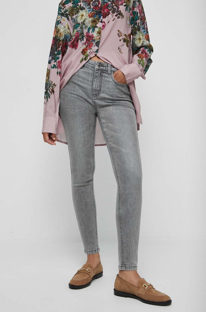 Așteaptă imaginea pentru produs