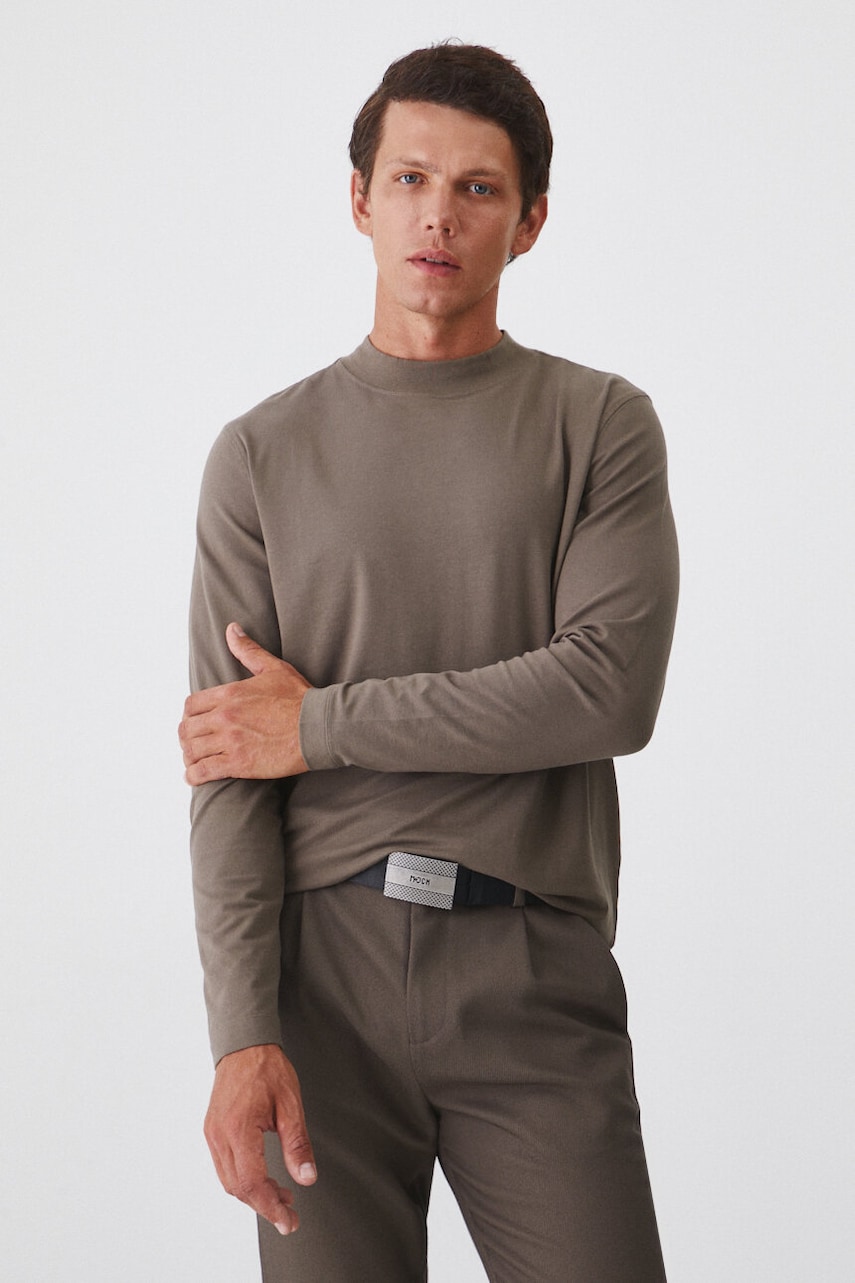 Medicine longsleeve barbati, culoarea maro, neted