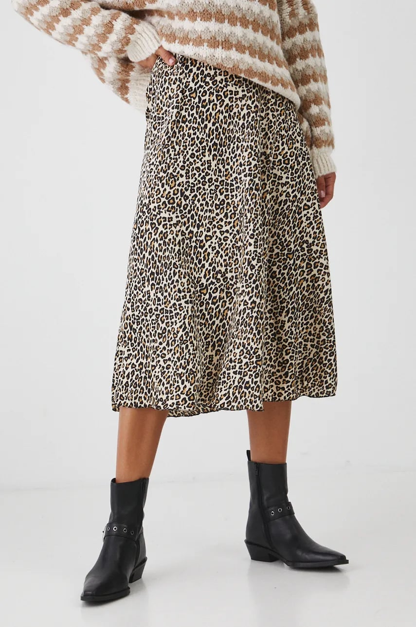 Medicine fusta culoarea bej, maxi, evazati Medicine fusta culoarea bej, maxi, evazati