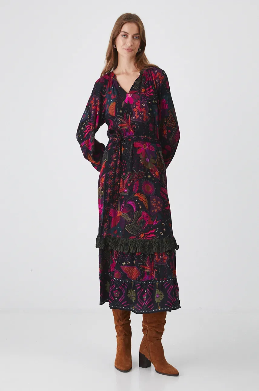 Medicine rochie culoarea negru, midi, evazată