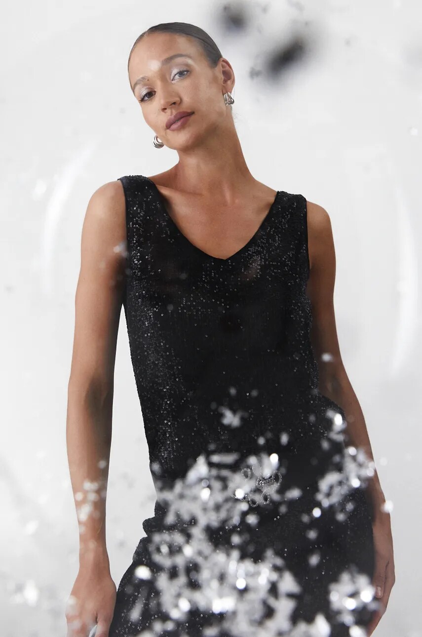Medicine top femei, culoarea negru