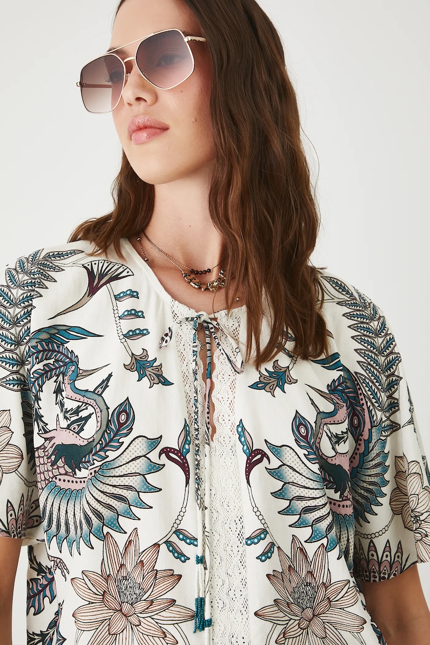 Medicine bluză culoarea bej, cu imprimeu