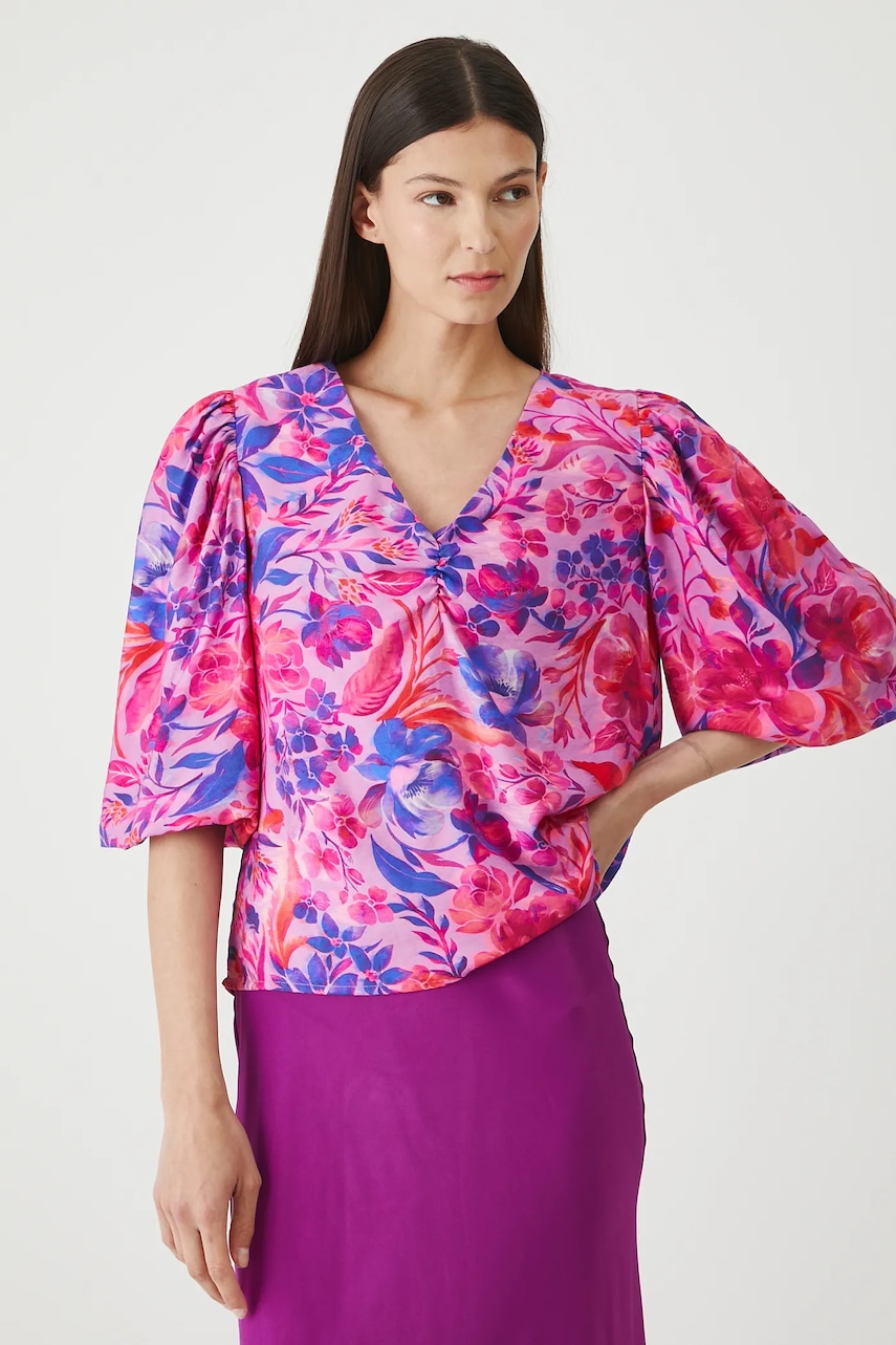 Medicine bluză în modele florale