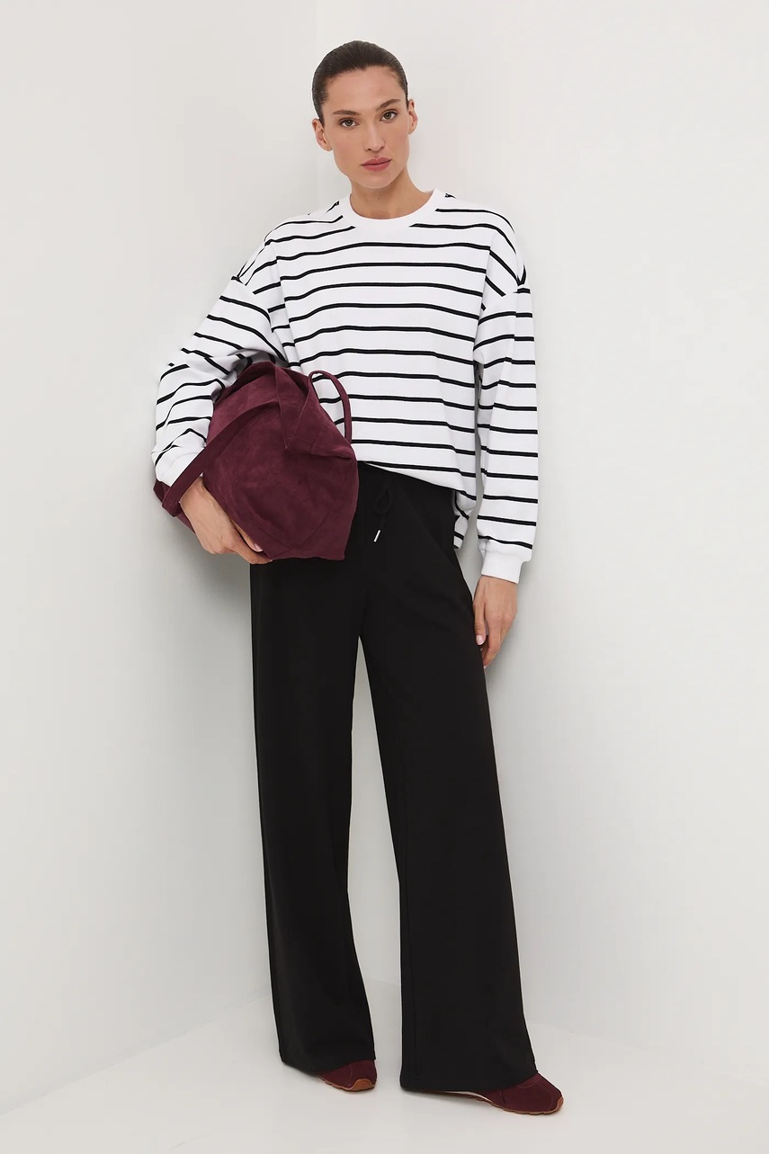 Хлопковый лонгслив Medicine цвет бежевый