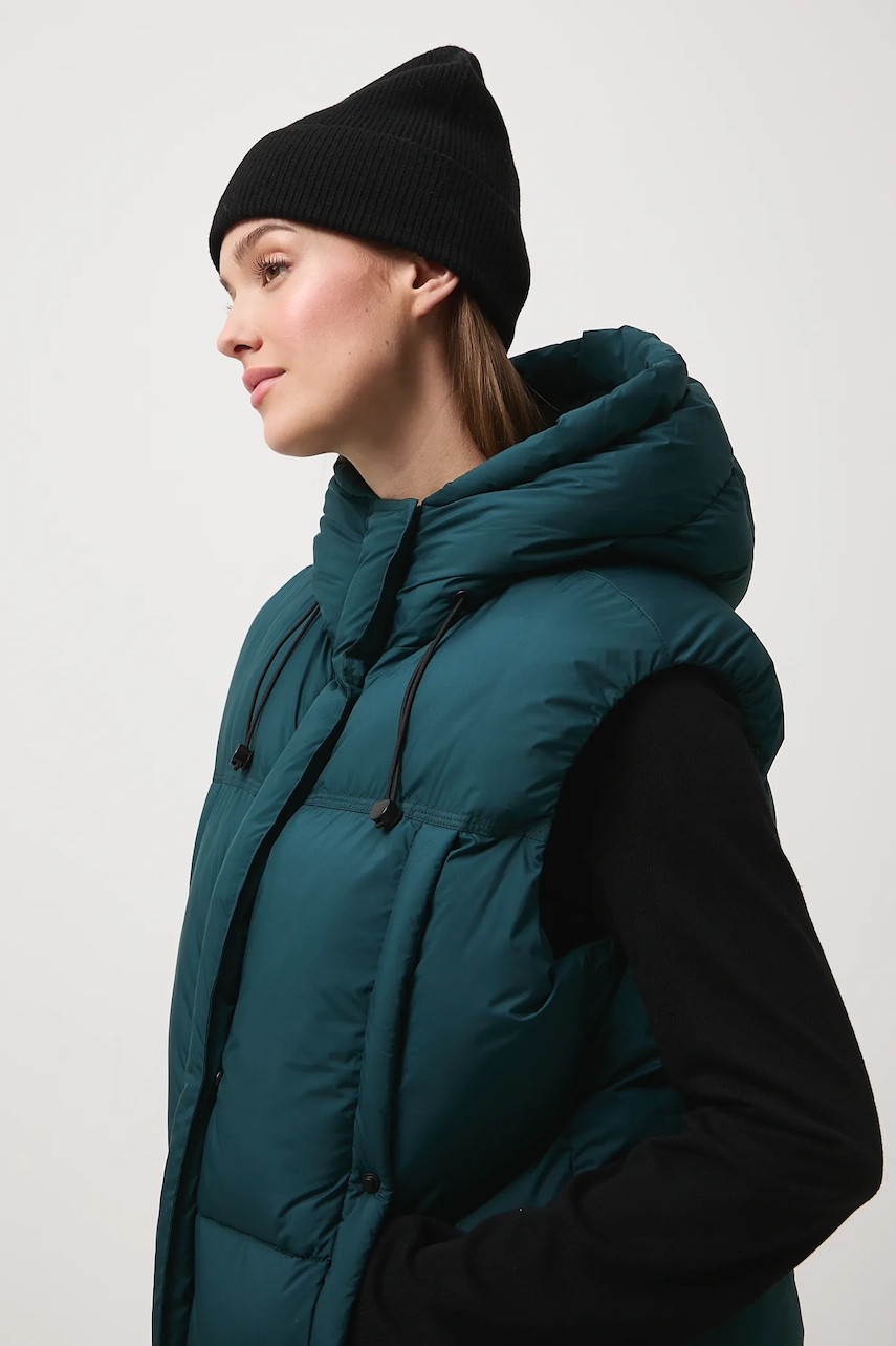 Medicine caciula culoarea negru