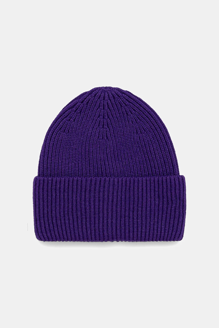 Medicine caciula culoarea violet